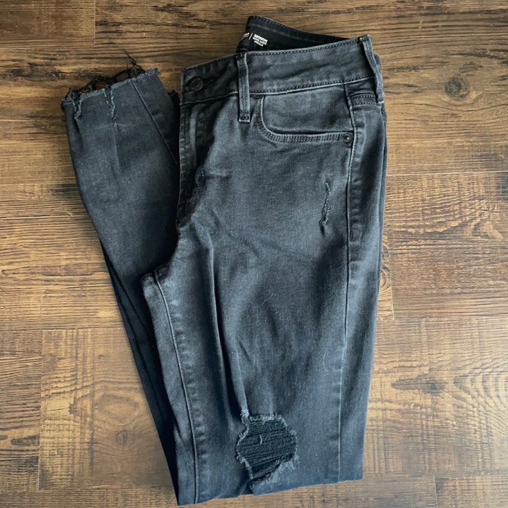 🌷4/$25🌷Distressed rockstar jeans